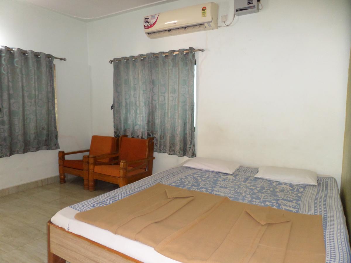 Atithi Farm House Hotel Borlai Buitenkant foto