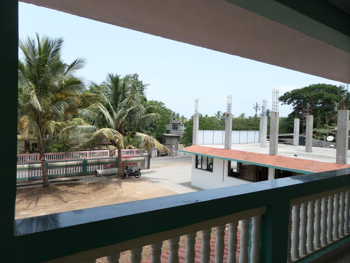 Atithi Farm House Hotel Borlai Buitenkant foto