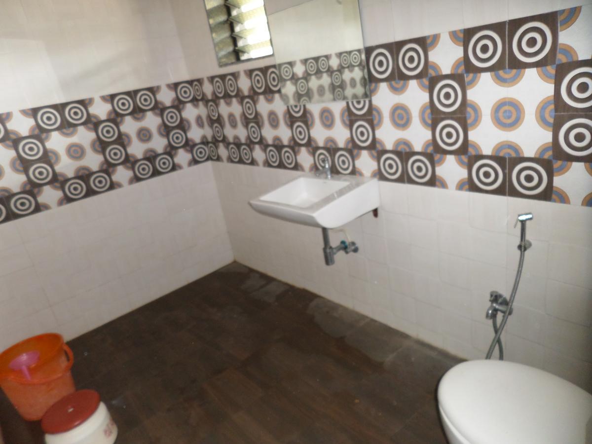 Atithi Farm House Hotel Borlai Buitenkant foto