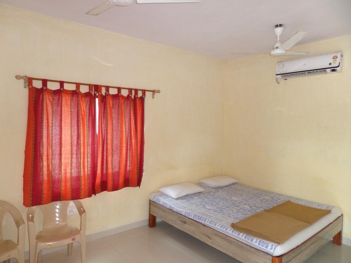 Atithi Farm House Hotel Borlai Buitenkant foto
